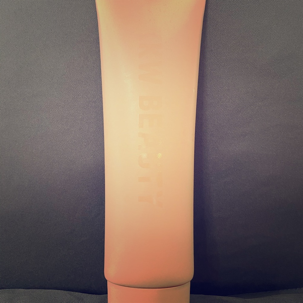 KKW Beauty Body Makeup - Shade Light